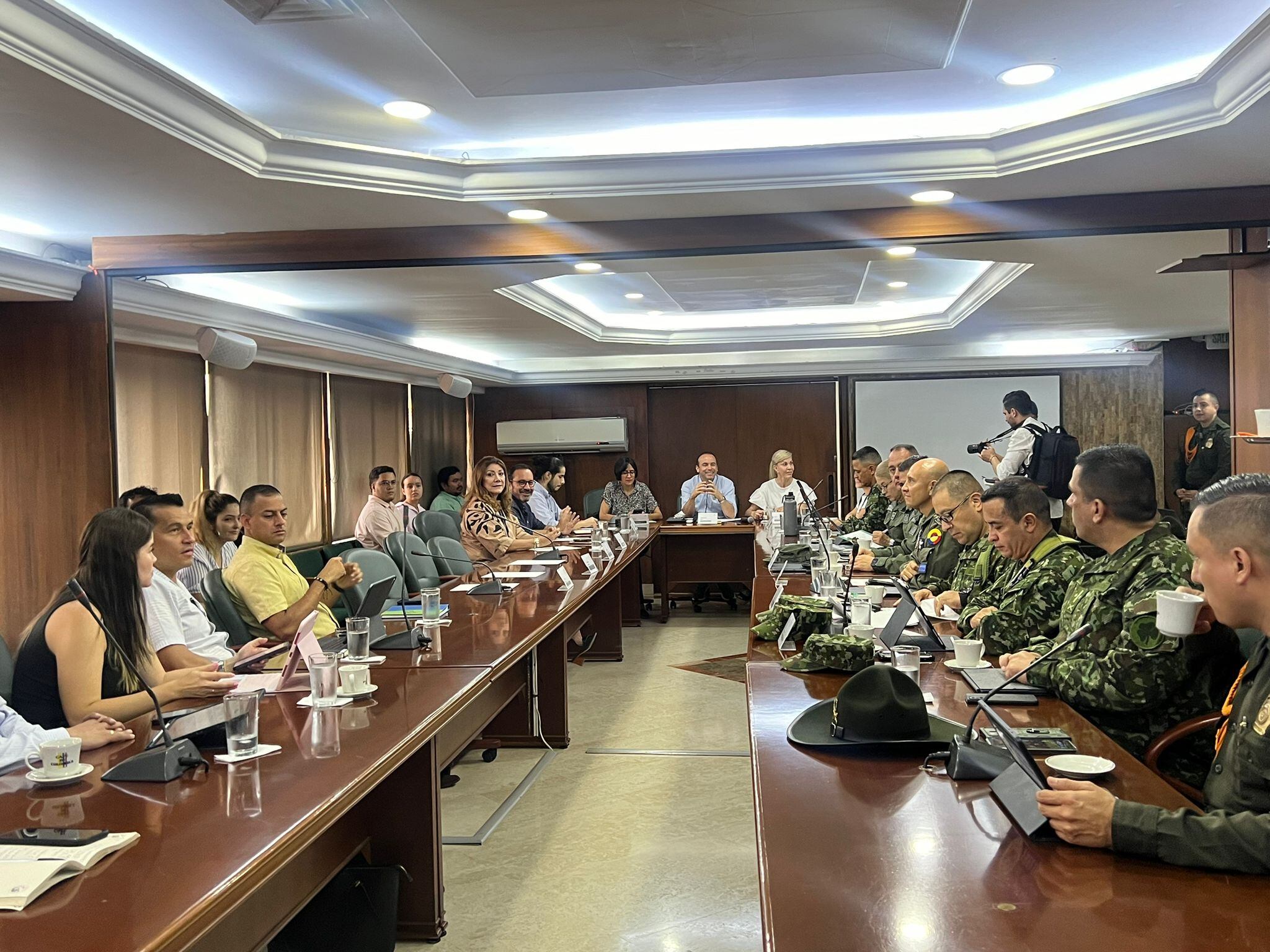 El Consejo contó con la presencia de la Gobernadora del Valle,  Dilian Francisca Toro; el alcalde de Cali, Alejandro Eder y la Ministra de Medio Ambiente, Susana Mohamed.