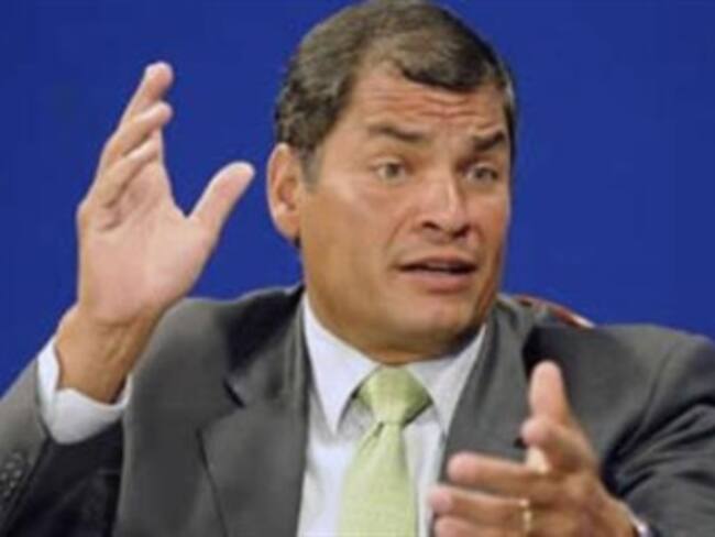 Correa acepta discutir en Unasur reconocimiento de las Farc como organización terroristas