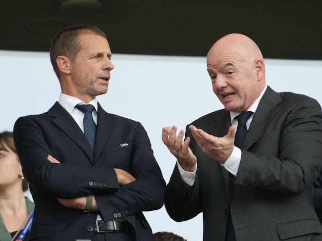 Aleksander Ceferin, presidente de la UEFA, y Gianni Infantino, presidente de la FIFA / Getty Images