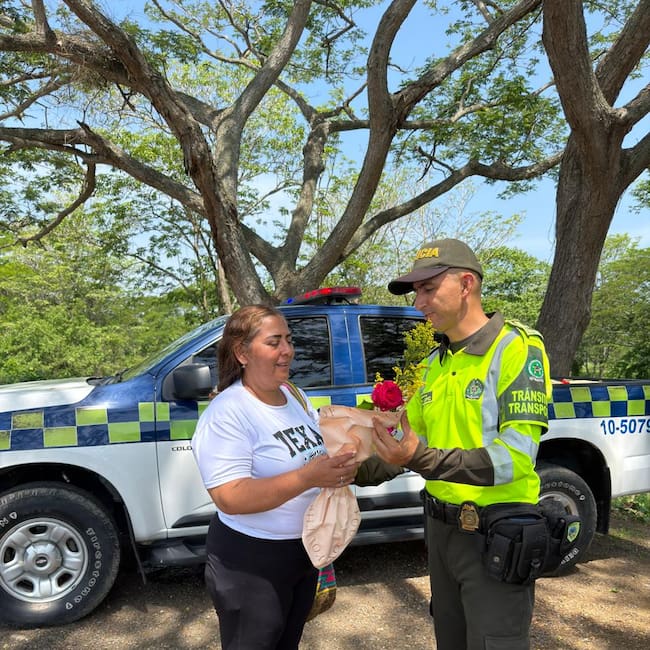 Día de las madres. // Policía de Bolívar