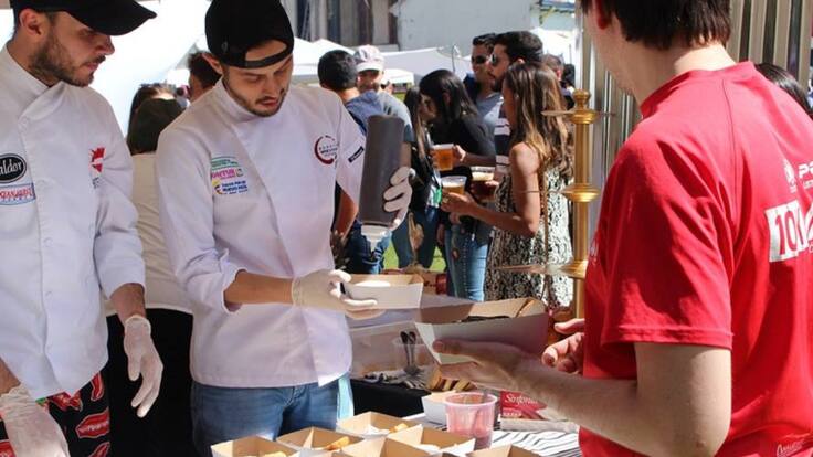 A disfrutar de la buena mesa para apoyar una causa social