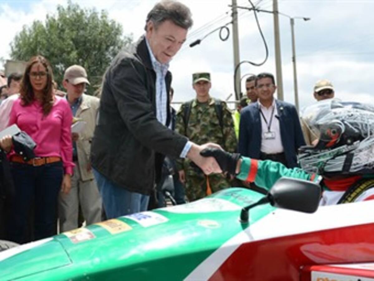 'El Sena es una fábrica de trabajo, de empleo': Santos