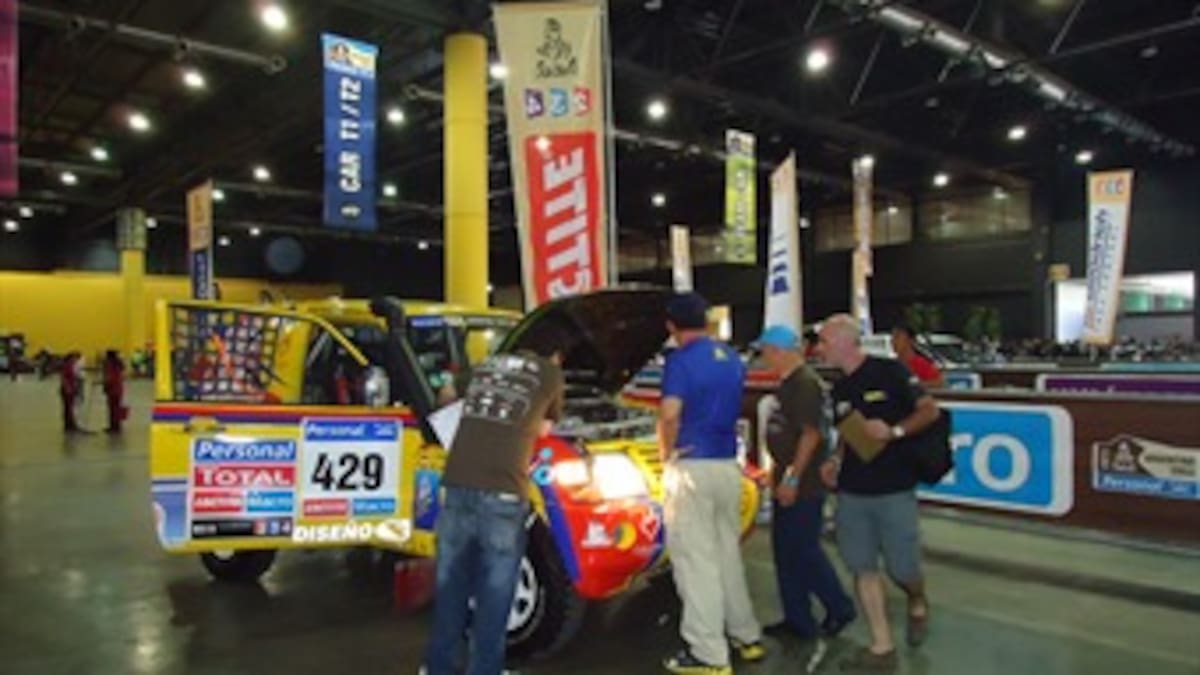 El Pajero superó la revisión para competir en el Rally Dakar Argentina-Chile 2011