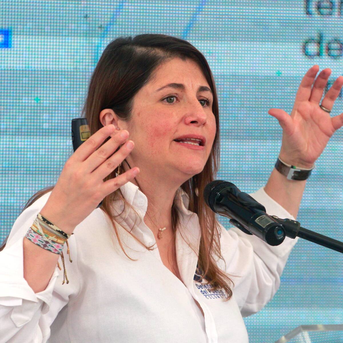 Comunicación con MinHacienda es bastante limitada: defensora del Pueblo por impagos a contratistas