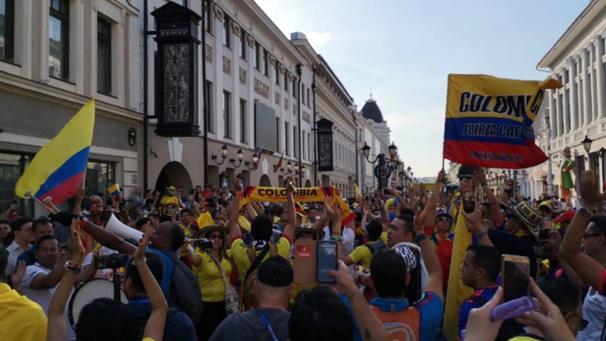 Los hinchas de Colombia se toman las calles de Kazán