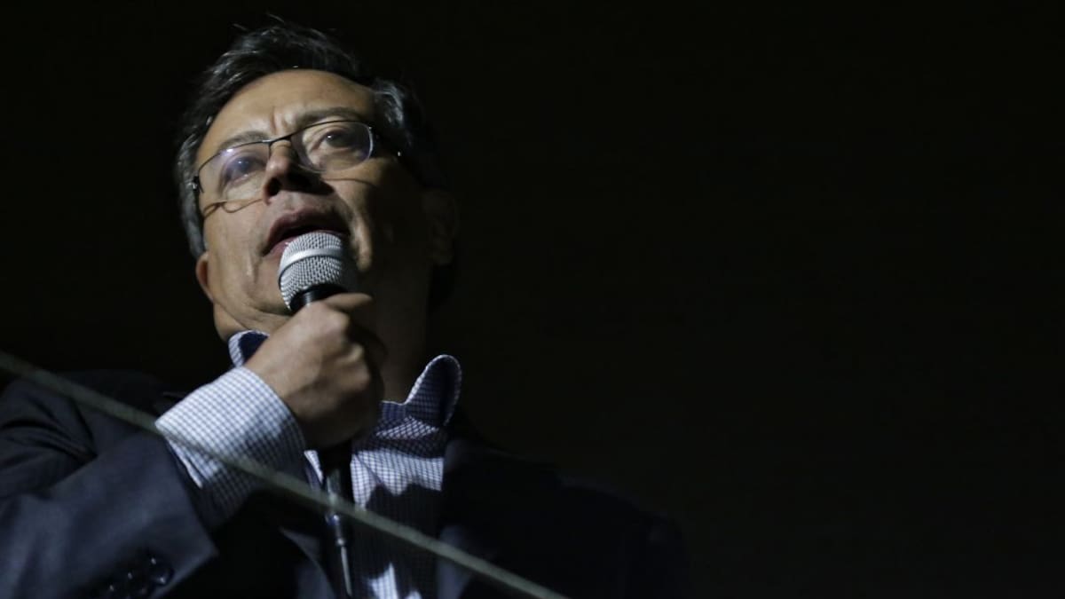 Petro denuncia que le prohibieron ingresar a la isla de Providencia