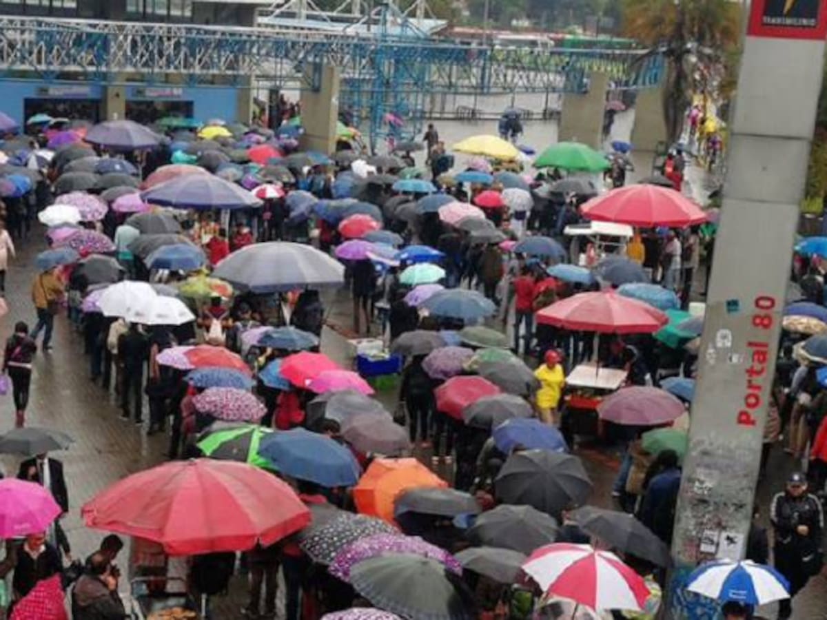 Retrasos en operación de Transmilenio por accidente en occidente de Bogotá