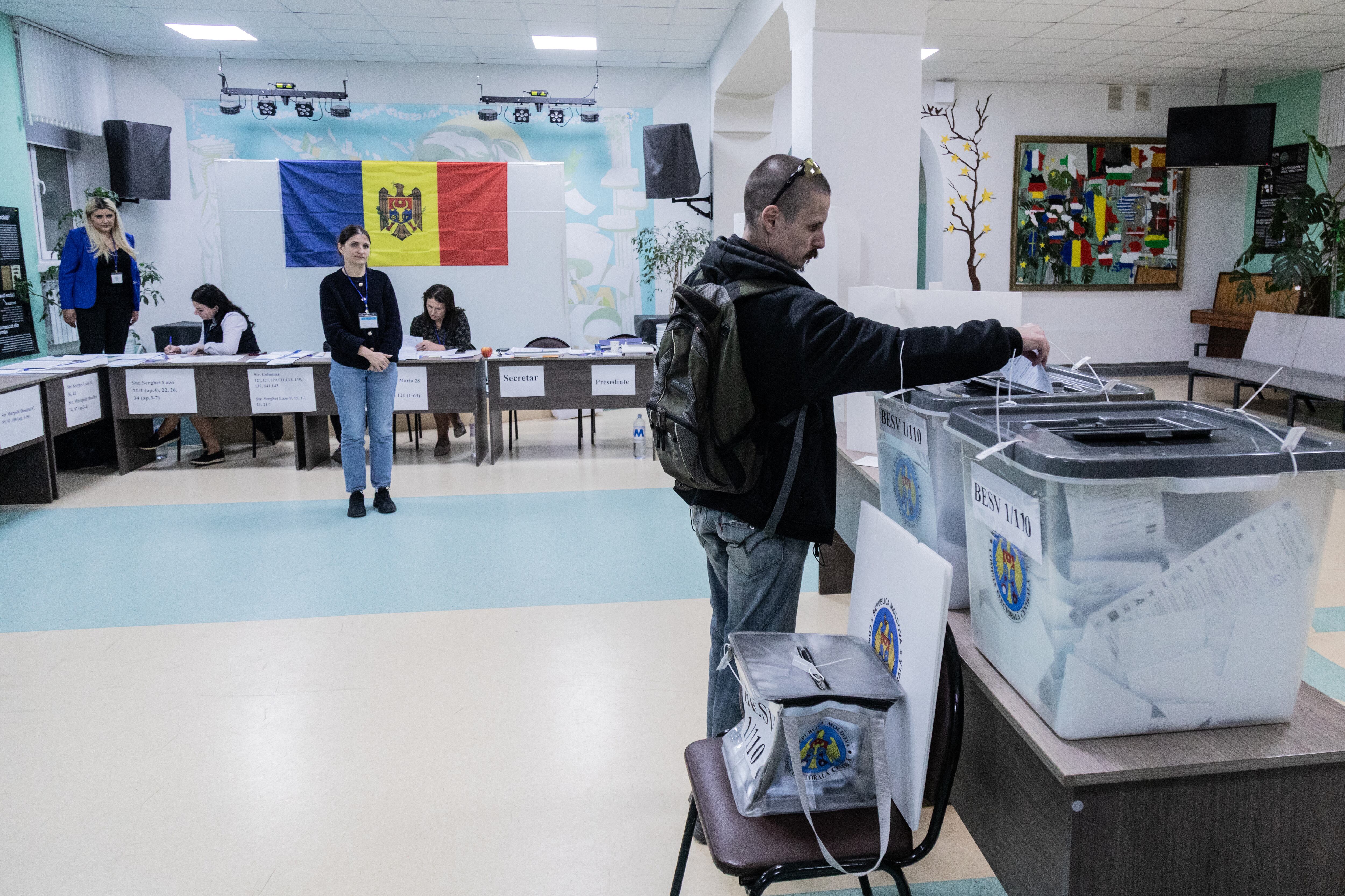 Jornada electoral en Moldavia para renovar el parlamento. 
(Foto:    Nicholas Muller/SOPA Images/LightRocket via Getty Images)