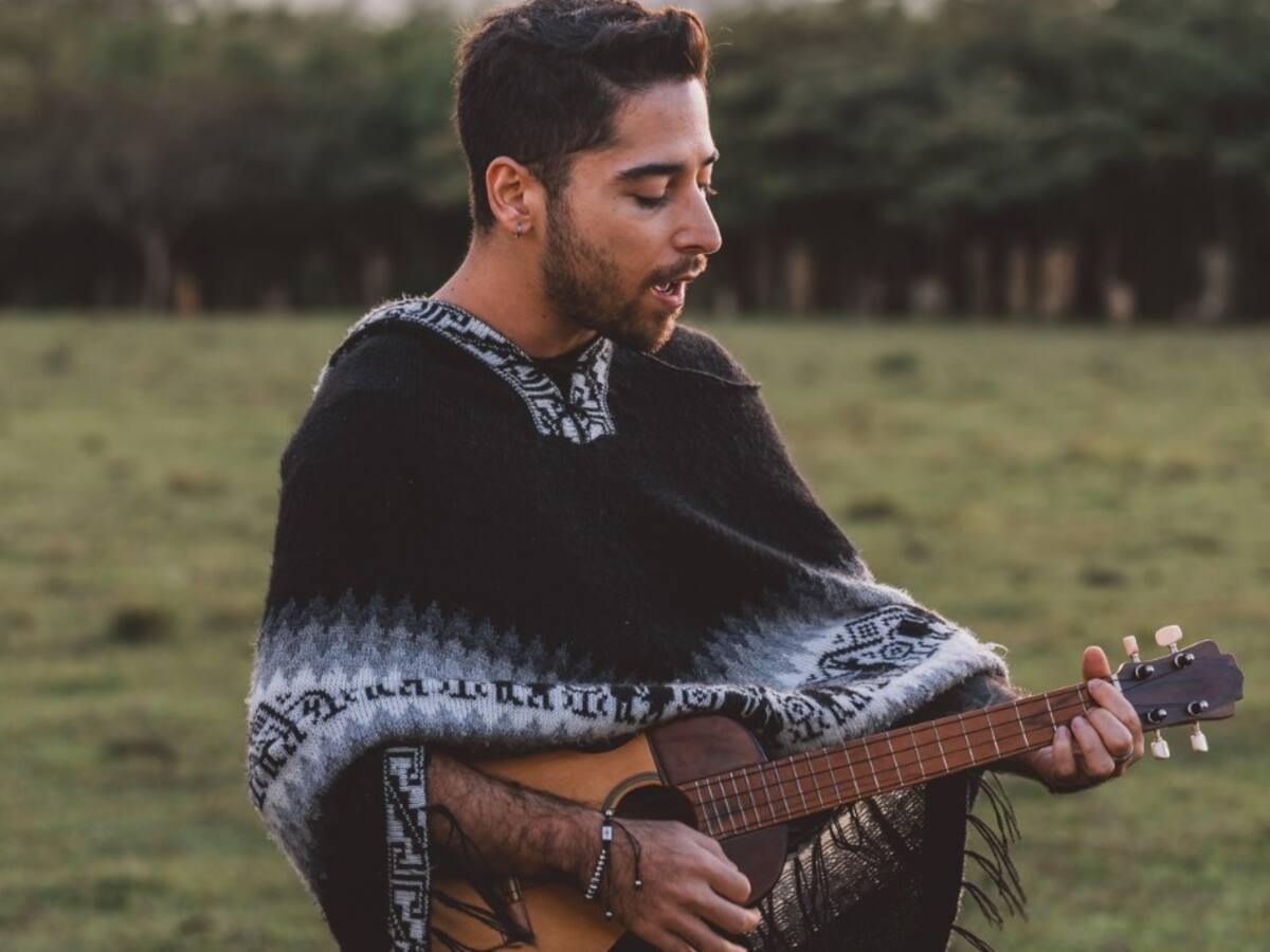El cantautor venezolano “Le Venz” manifiesta con música la nostalgia por su país