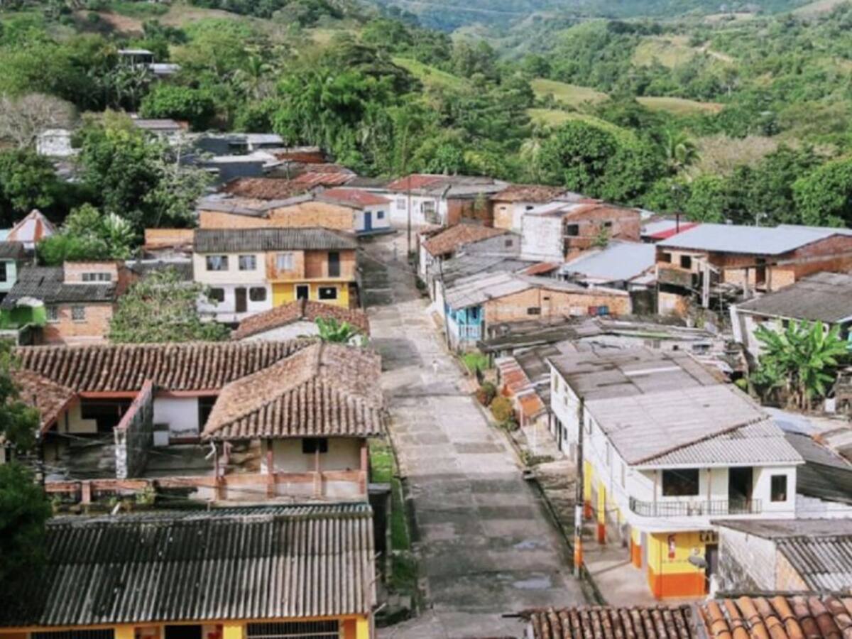En 19 días del año, en Tarazá van dos masacres y 12 familias desplazadas