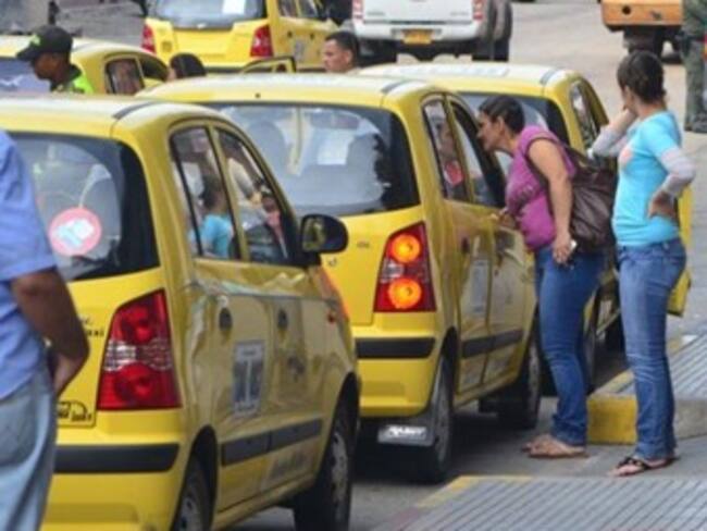 Los bares se unen con taxistas para reducir número de paseos millonarios en la ciudad