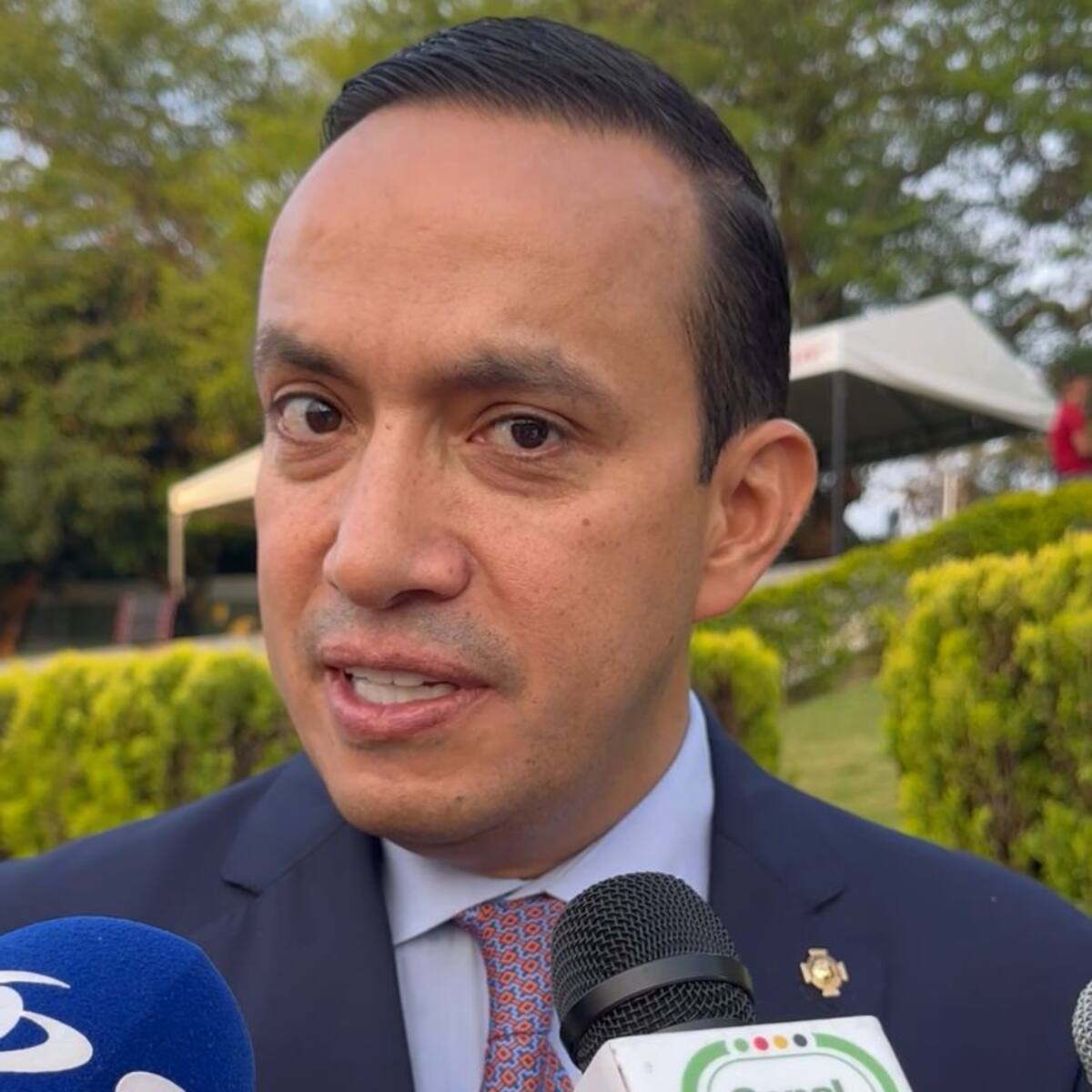 “Han llegado a amenazar a los profesores dentro de los colegios”: Gob. de Santander