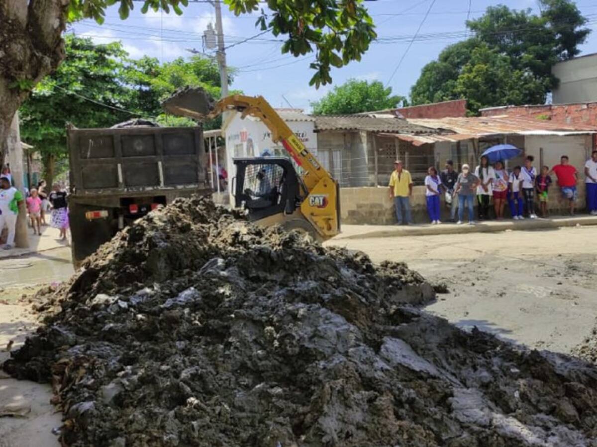 Tras protestas inició limpieza para evitar inundaciones en I.E. de El Pozón