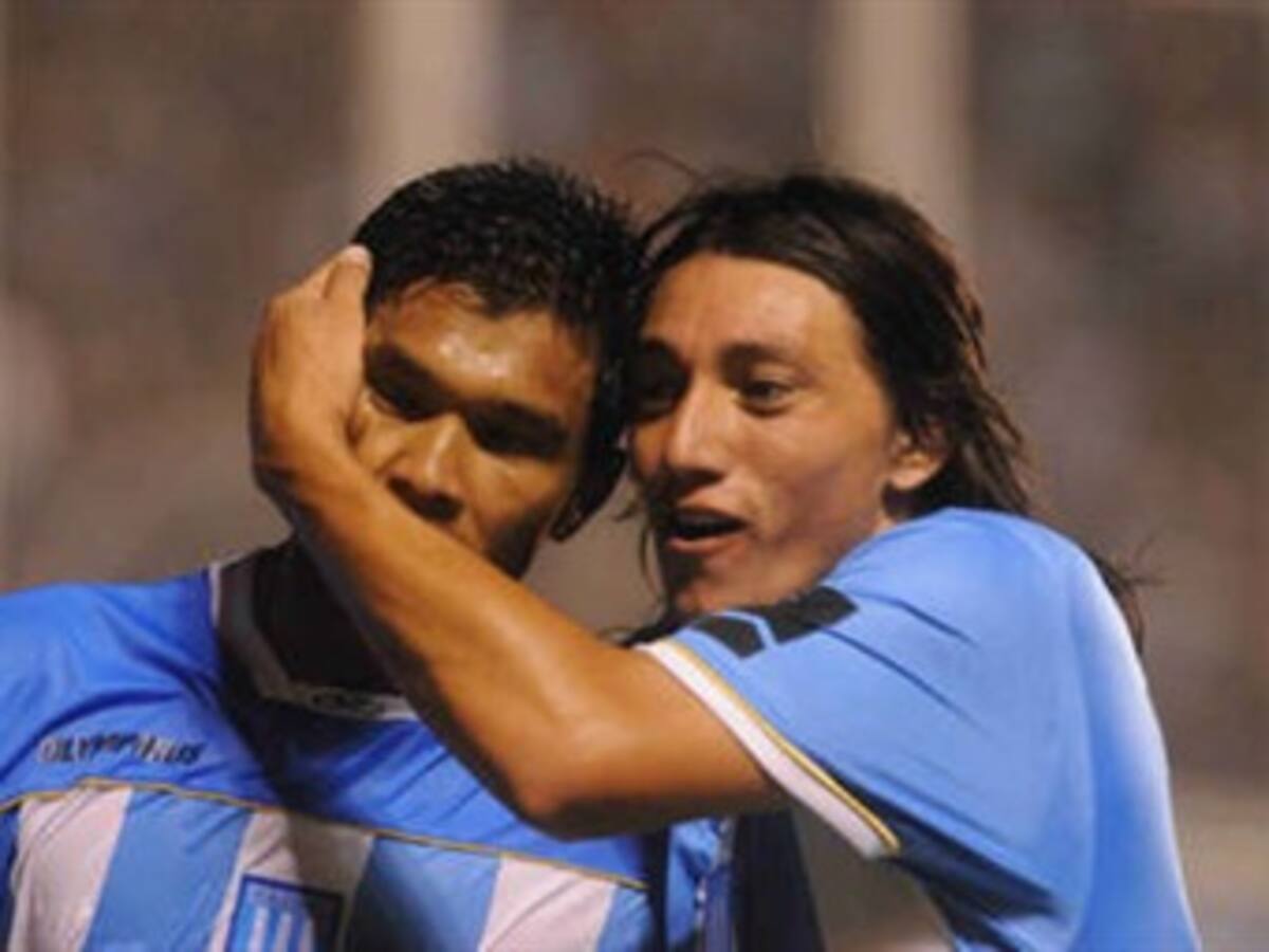 Otro doblete de Teófilo Gutiérrez y Racing nuevo líder del fútbol argentino