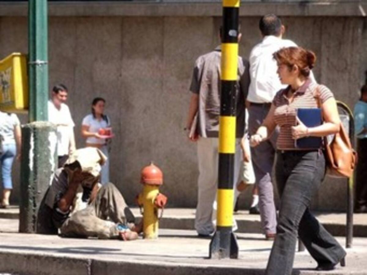 Pereiranos atemorizados por habitantes de la calle que exigen limosna