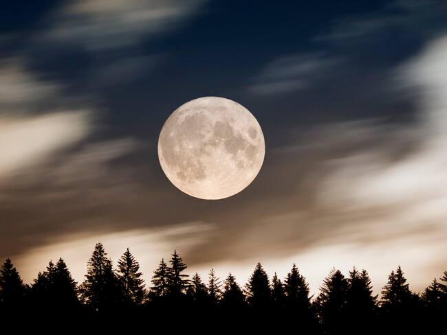 Luna llena 1 de agosto 2023 vía Getty Images.