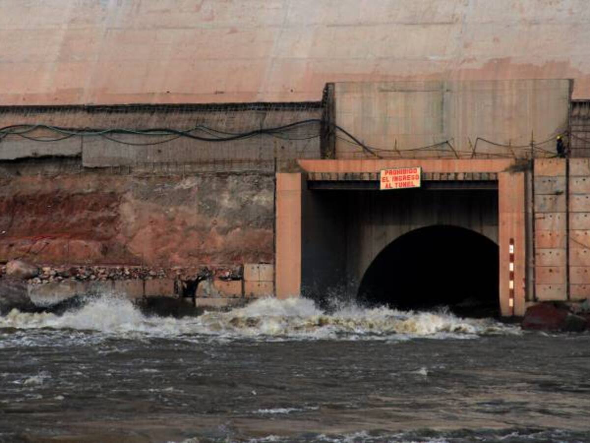 Piden al ANLA tomar medidas urgentes frente a la calidad del agua del Quimbo
