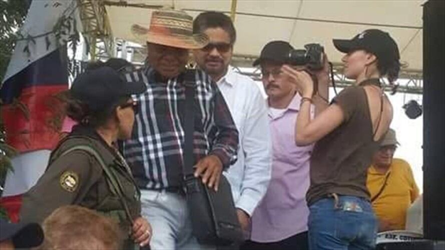 Segundo jefe de las Farc, Luciano Marín Arango (c) alias Iván Marquez, durante un acto público ayer, jueves 18 de febrero de 2016. Foto: Agencia EFE