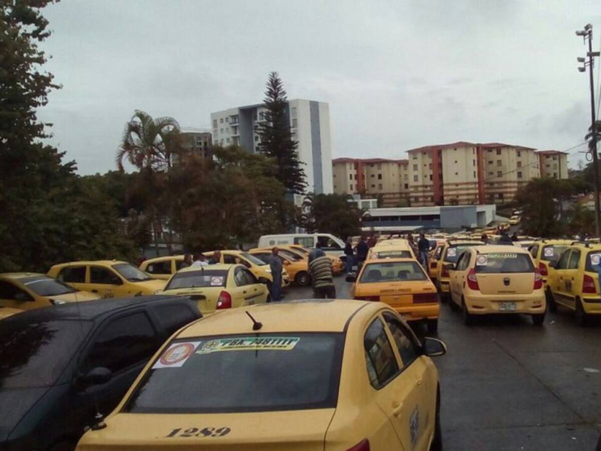 Taxistas de Armenia no se unen a jornada de movilización