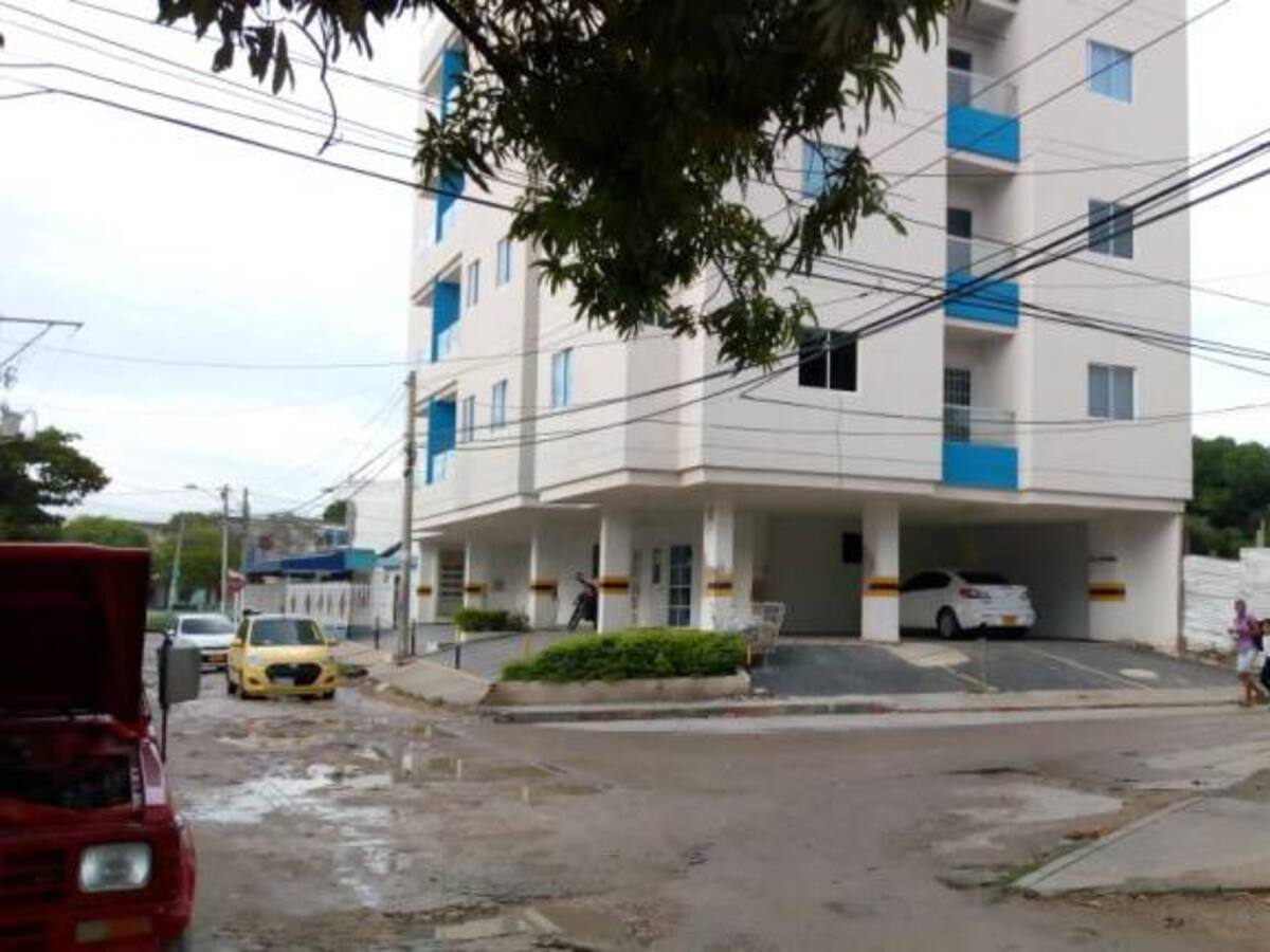 Propietarios del edificio Portal de Blas de Lezo I denuncian que los han abandonado