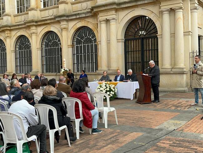 Jesuitas piden perdón público a familia Llano Narváez por abusos sexuales cometidos en los años 70