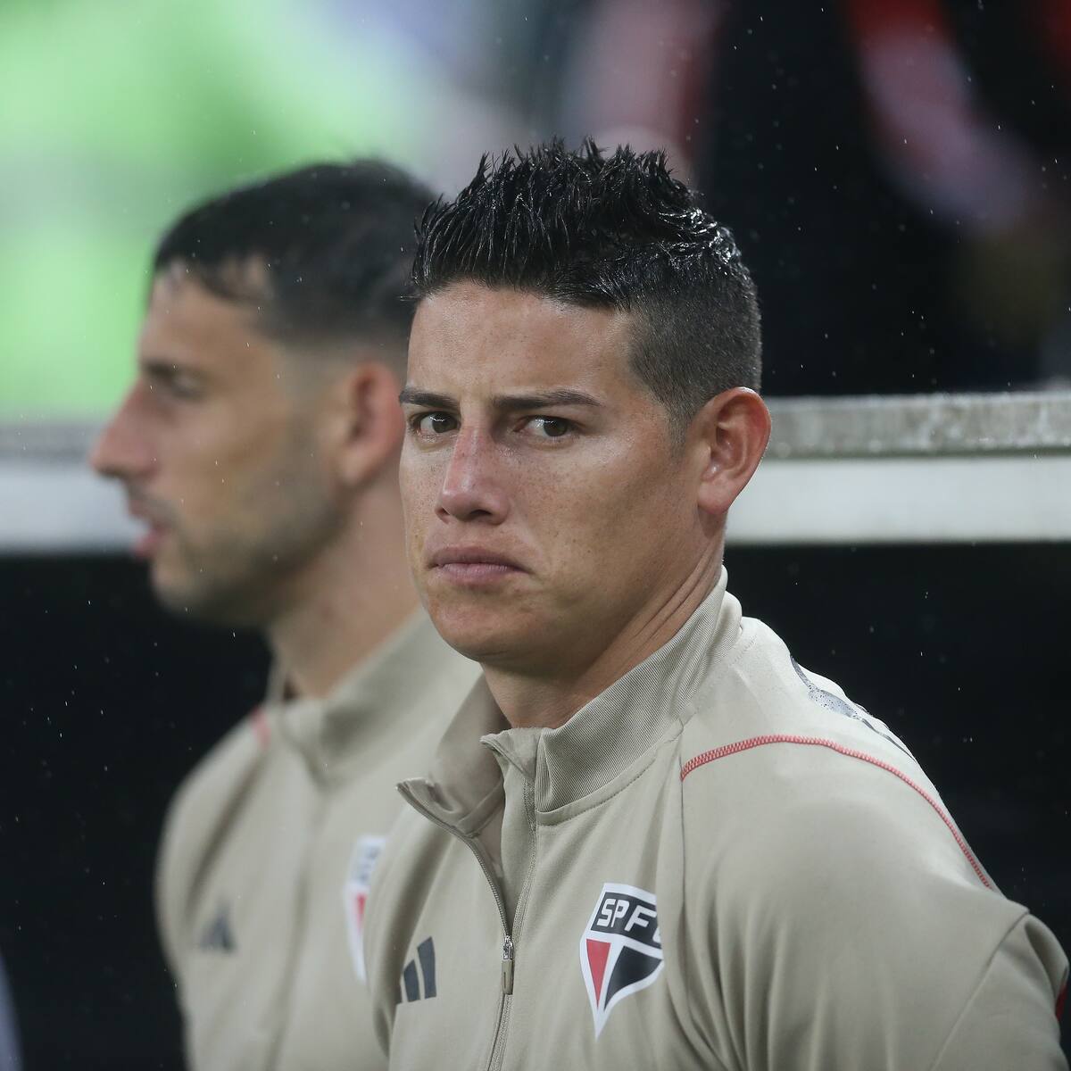 James, sin jugar, clasifica a su primera final en el fútbol brasileño