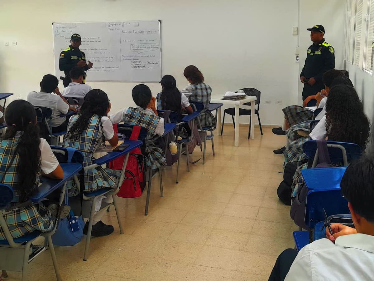 Policía de Infancia y Adolescencia realiza charlas pedagógicas en colegios de Cartagena