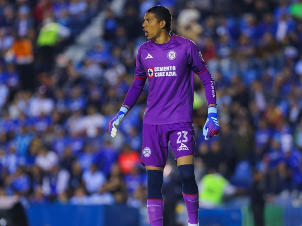 Kevin Mier no conoce de adaptación: así fue su primera gran atajada en México