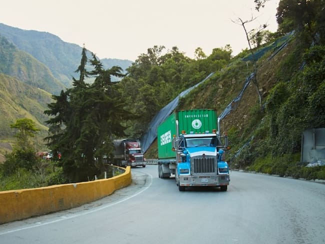 Los vehículos de carga seguirán movilizandose sin problema por la vía a la Línea.