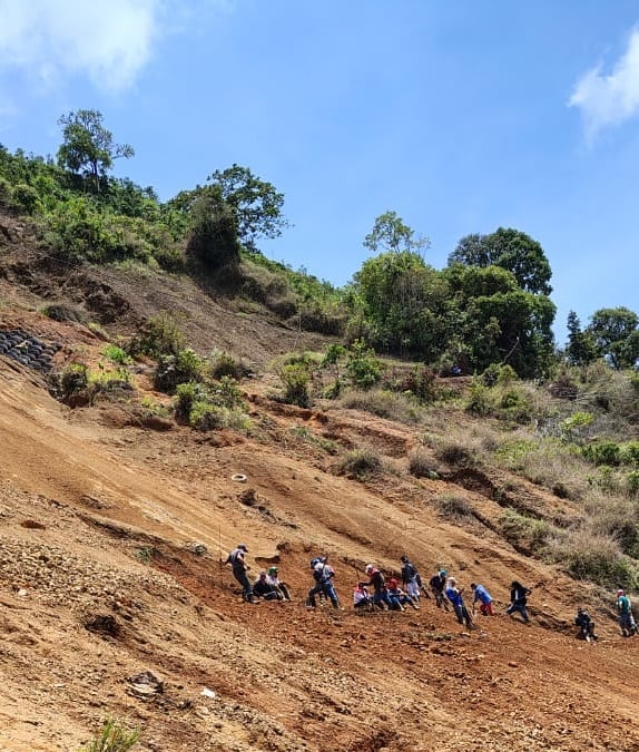 Deslizamiento de tierra en Ciudad Bolívar- foto Bomberos