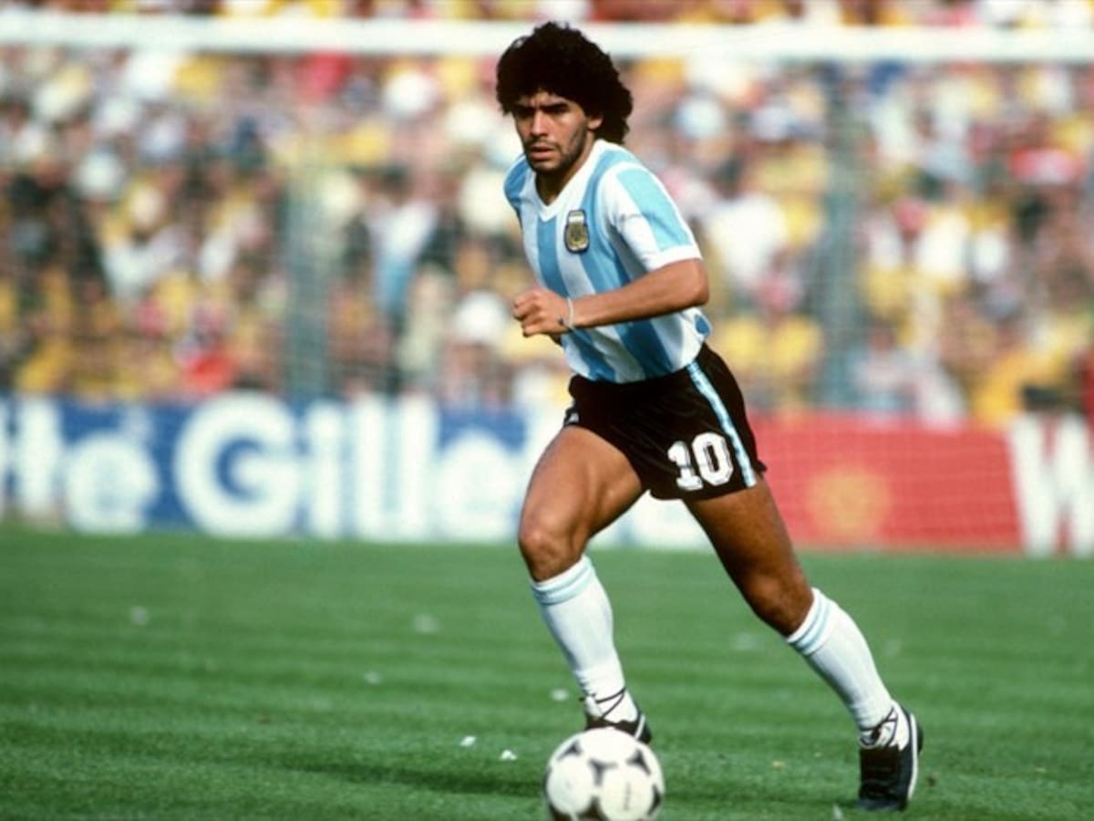 Un resumen de la magia de Diego Maradona, por Félix de Bedout