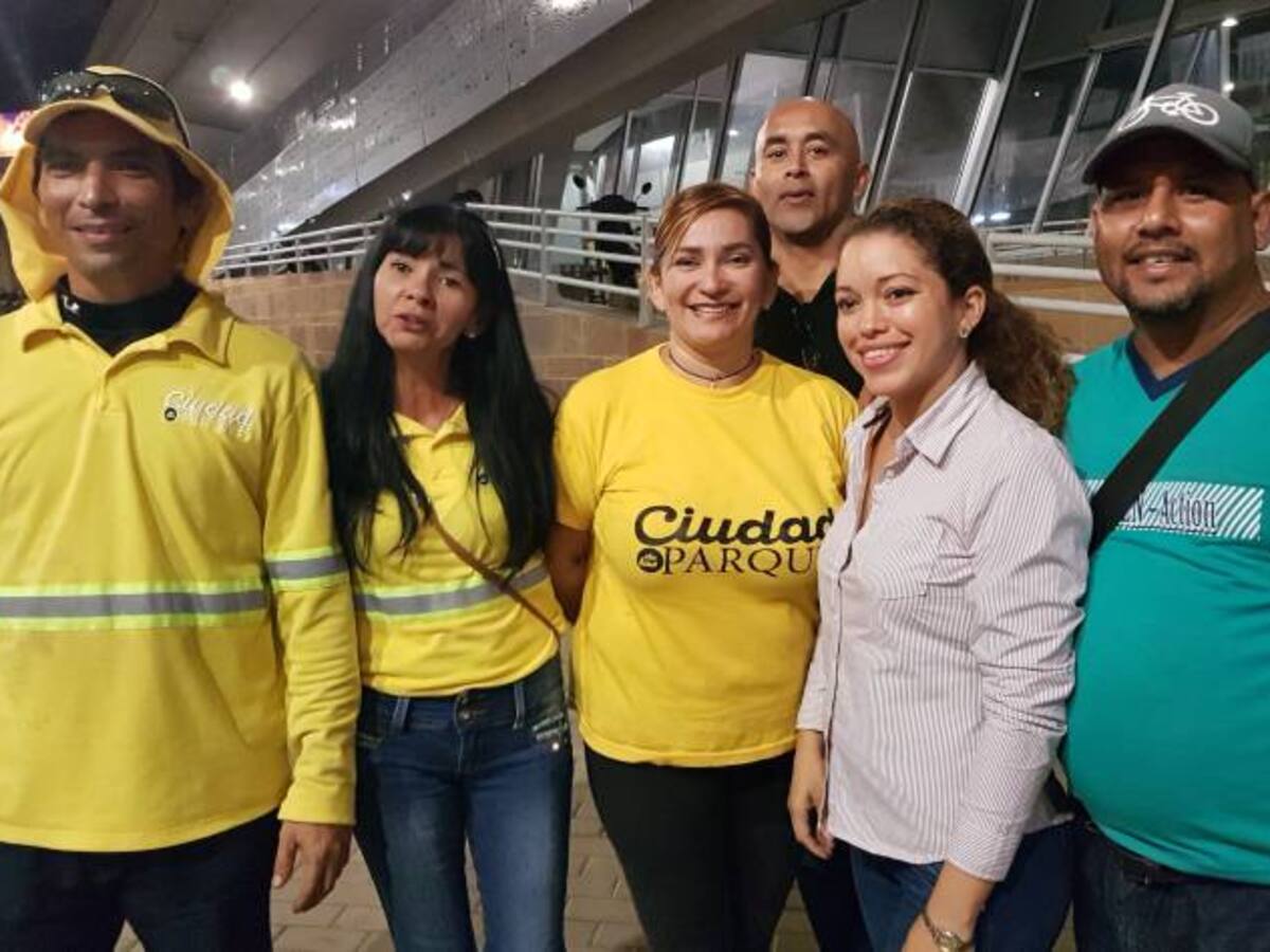 Empresa de Aseo, EMAB, contrató a venezolanos