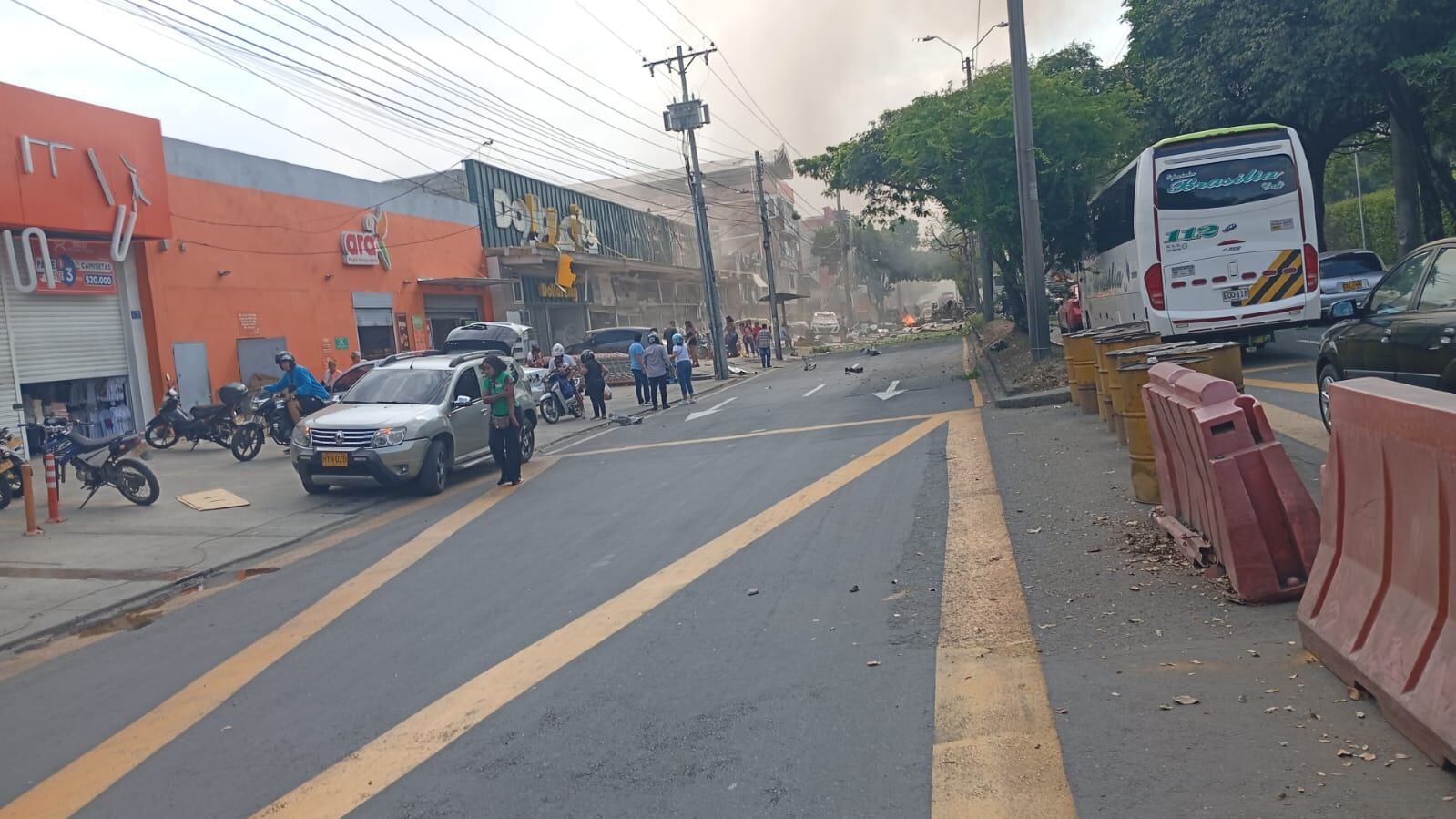 Atentado en base aérea Marco Fidel Suárez en Cali (Caracol Radio).