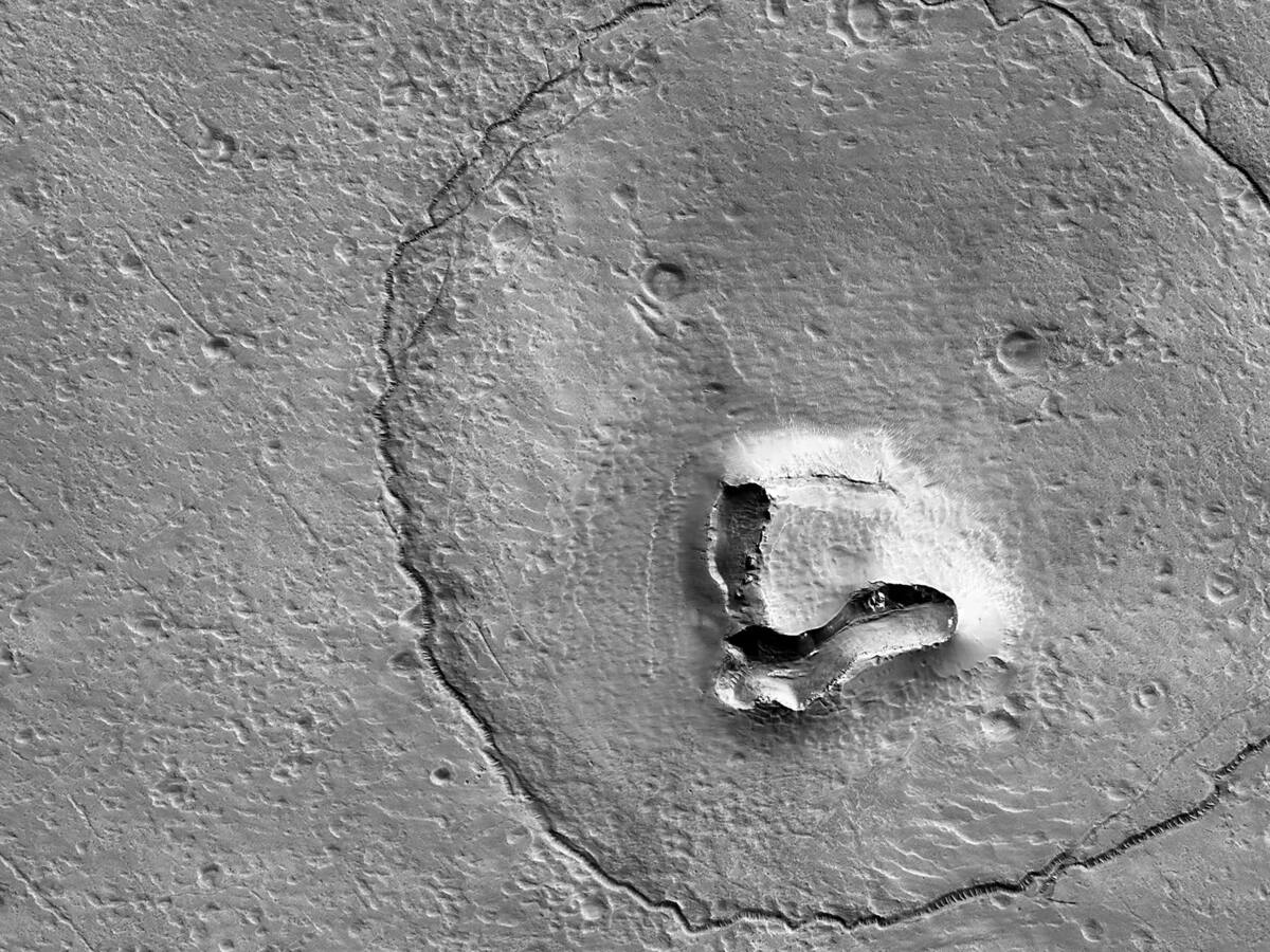 ¿Pareidolia espacial? NASA explica curiosa imagen satelital de la superficie de Marte