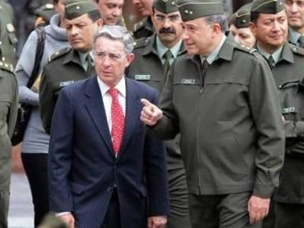 Uribe y el general Naranjo estarán como conferencistas en Washington