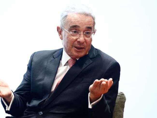 Exmagistrados opinan sobre competencia de investigación del caso Uribe
