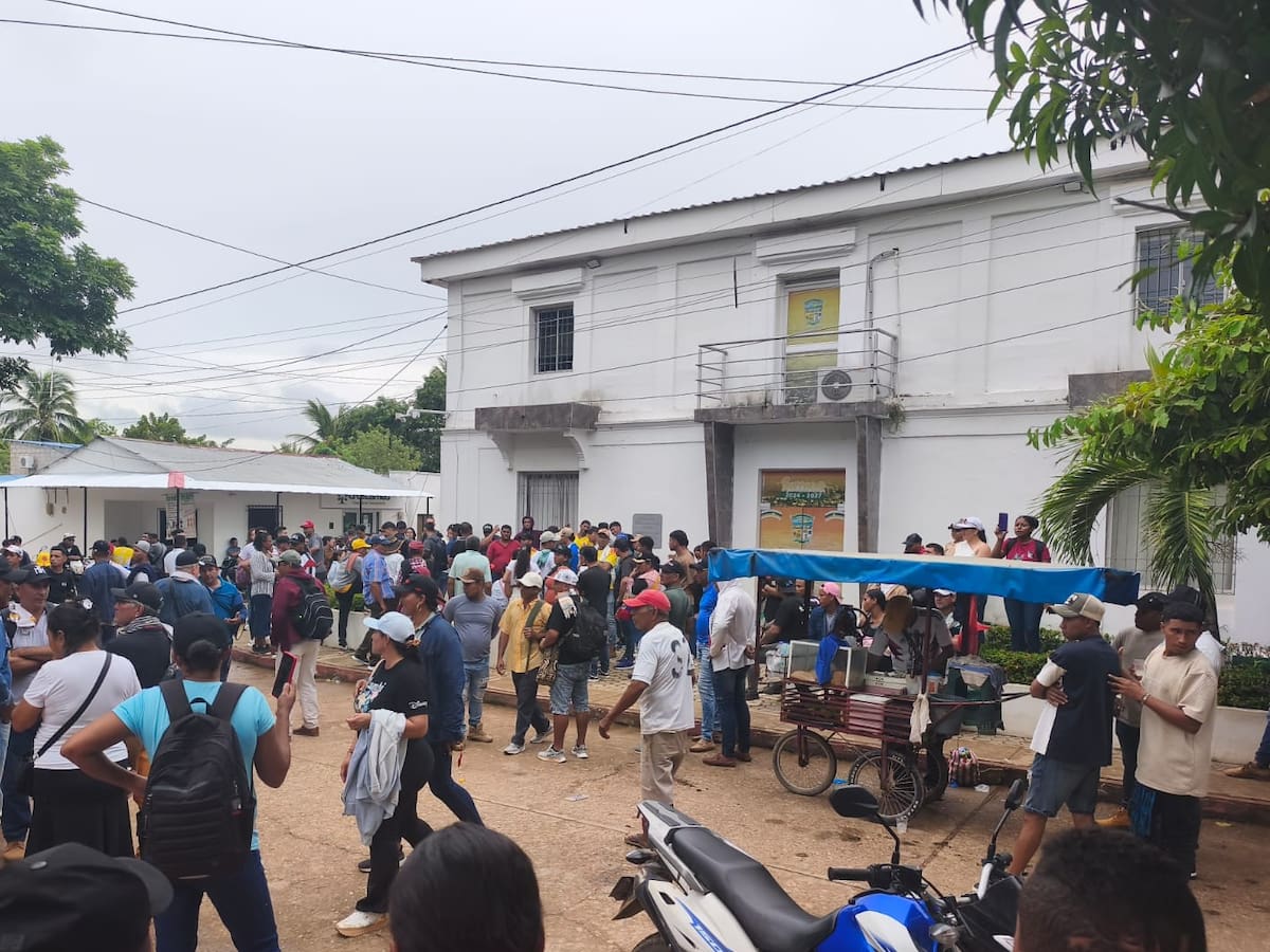 Comunidades de tres municipios del sur de Bolívar marcharon por fallas en el servicio de energía