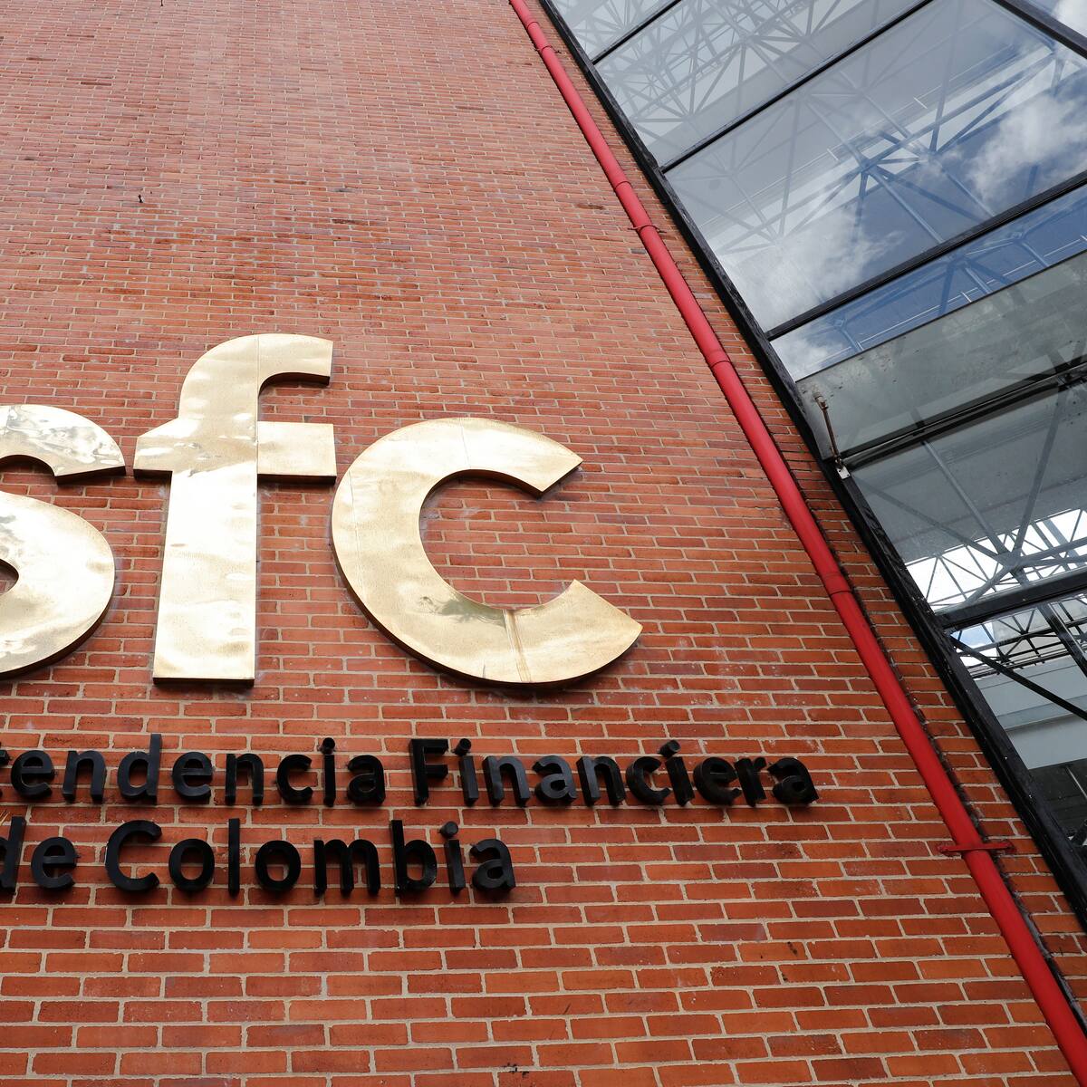 Superintendencia Financiera investigará presuntos giros de Serfinanza a México