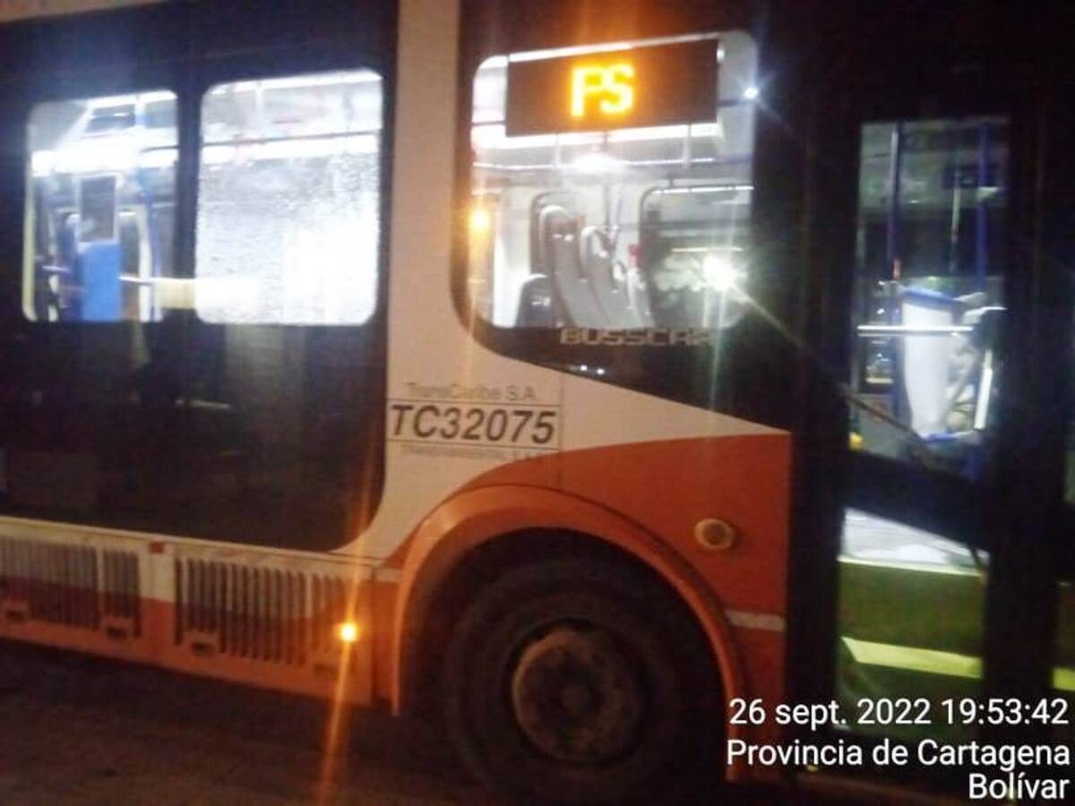 Dos vehículos de Transcaribe en Cartagena fueron atacados por desadaptados