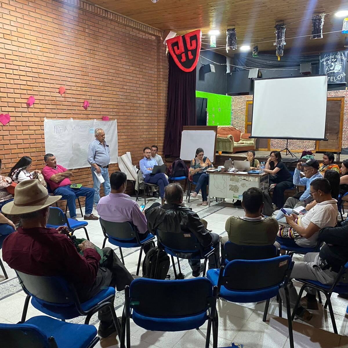 Nueva reunión entre MinAmbiente y Paramunos para hablar de la delimitación