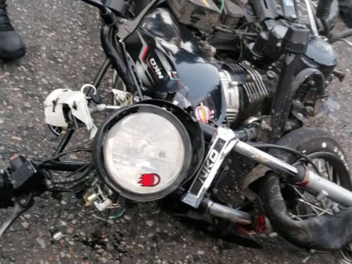 VIDEO: Motociclista falleció tras chocar contra un taxi