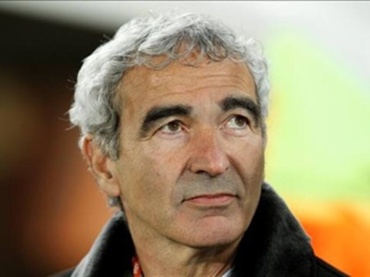 El técnico francés Domenech: 'no sé que decir a mis jugadores, estoy abatido'