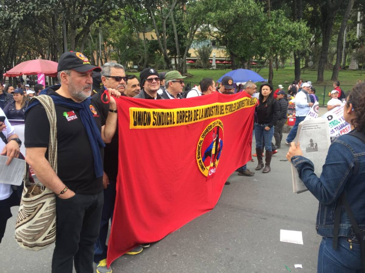 En Bogotá, además de las exigencias laborales, también se marchó en oposición al Gobierno Santos, y a la venta de Isagen, Ecopetrol y ETB.