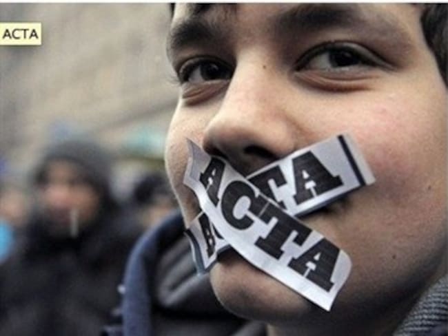Firma de ACTA en Europa causa polémica