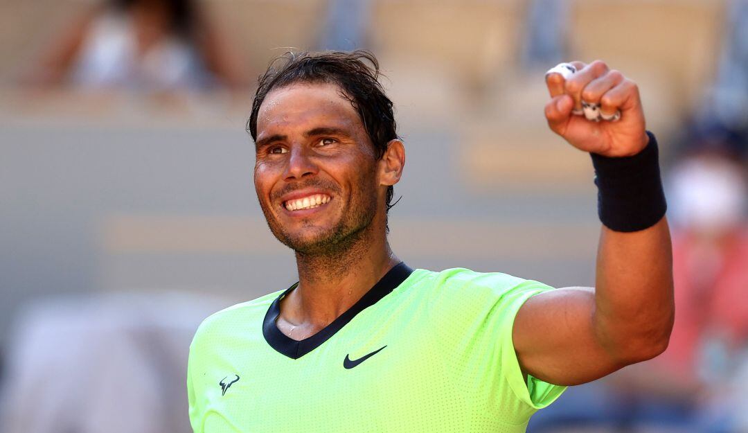Rafael Nadal inicia con victoria la defensa de su título en Roland Garros