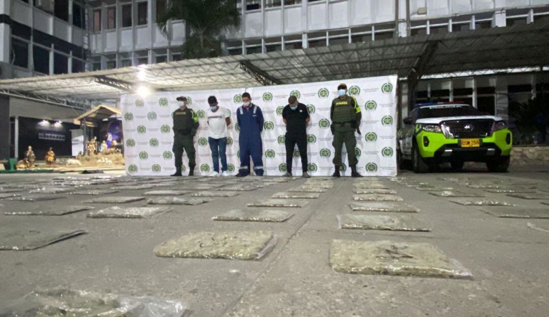 De acuerdo con la Policía, la droga estaba camuflada en canastas de verduras que tenían como destino la ciudad de Cartagena