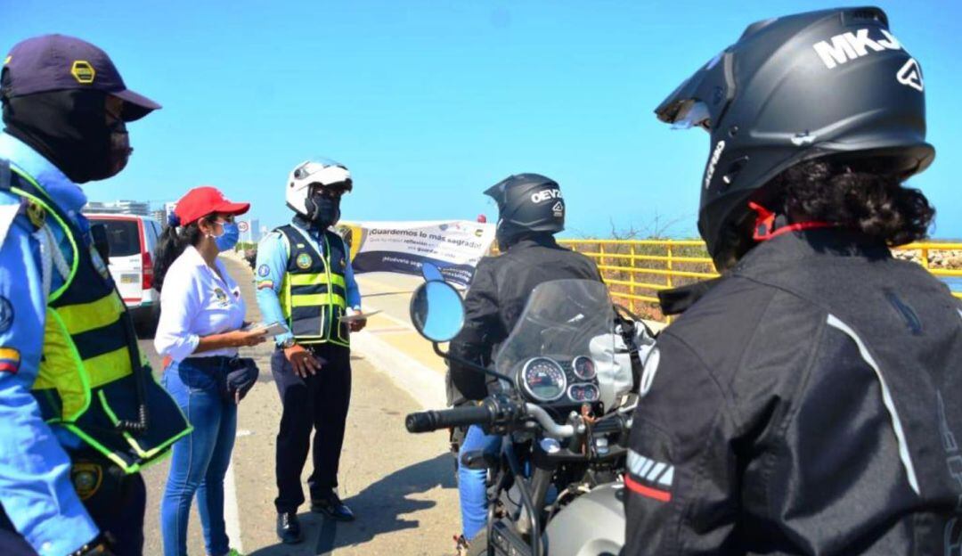 Fueron entregadas en jornadas informativas a locales y visitantes en el Aeropuerto Rafael Núñez y la Terminal de Transportes