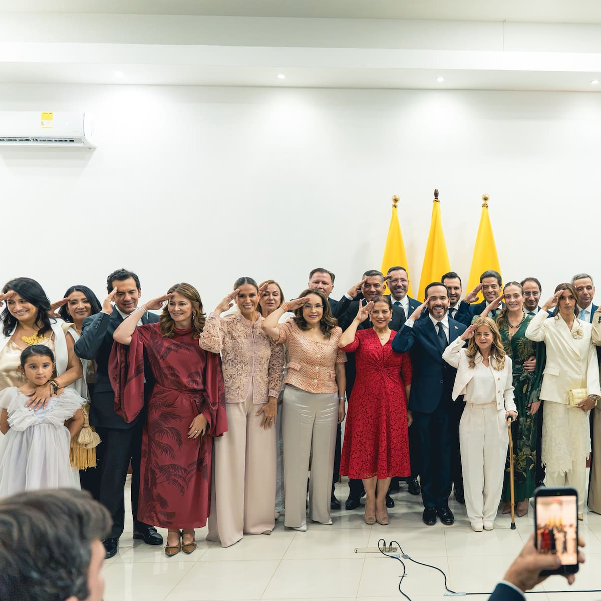 Abelardo de la Espriella posesionó oficialmente a los 18 ministros de su gabinete