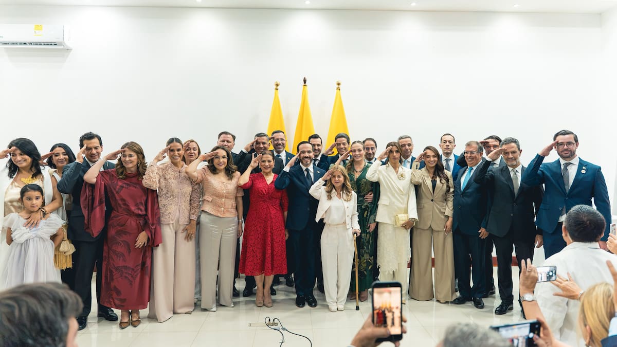 Abelardo de la Espriella posesionó oficialmente a los 18 ministros de su gabinete