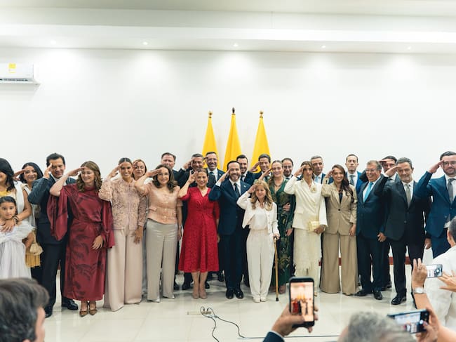 Gabinete del presidente Abelardo de la Espriella conformado por 9 mujeres y 9 hombres